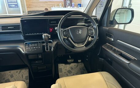 Honda Stepwgn IV, 2017 год, 2 649 900 рублей, 15 фотография