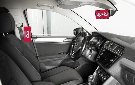 Volkswagen Tiguan II, 2020 год, 2 300 000 рублей, 4 фотография