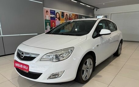 Opel Astra J, 2011 год, 909 000 рублей, 1 фотография