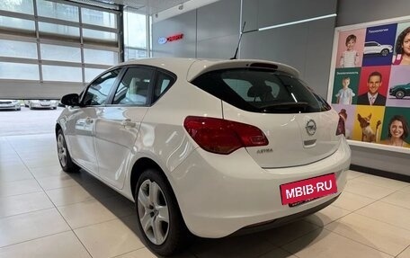 Opel Astra J, 2011 год, 909 000 рублей, 5 фотография