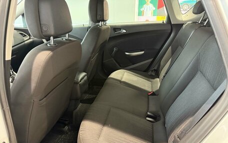 Opel Astra J, 2011 год, 909 000 рублей, 12 фотография