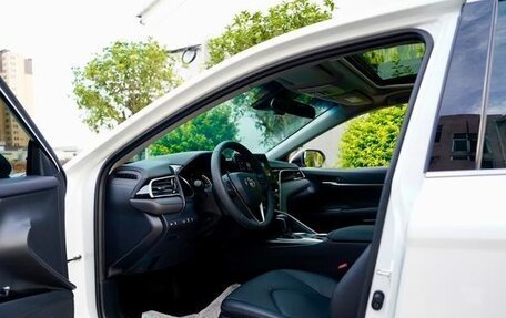 Toyota Camry, 2021 год, 2 342 000 рублей, 8 фотография