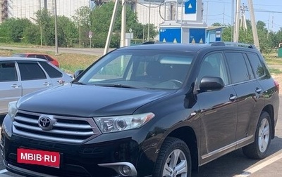 Toyota Highlander III, 2013 год, 2 100 000 рублей, 1 фотография
