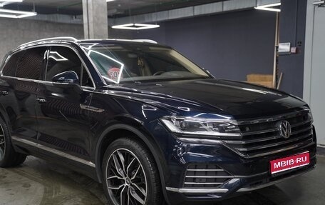 Volkswagen Touareg III, 2018 год, 6 500 000 рублей, 1 фотография