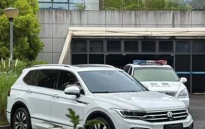 Volkswagen Tiguan II, 2021 год, 2 180 000 рублей, 1 фотография