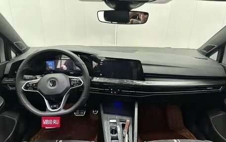 Volkswagen Golf VIII, 2022 год, 2 480 000 рублей, 7 фотография