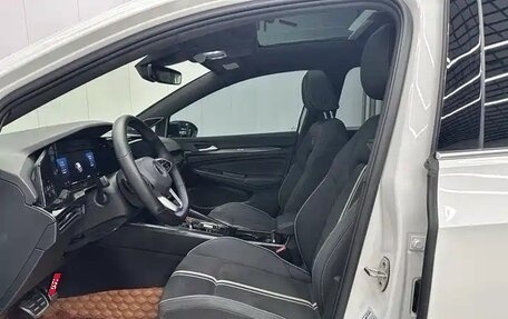 Volkswagen Golf VIII, 2022 год, 2 480 000 рублей, 10 фотография