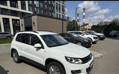 Volkswagen Tiguan I, 2015 год, 1 350 000 рублей, 2 фотография