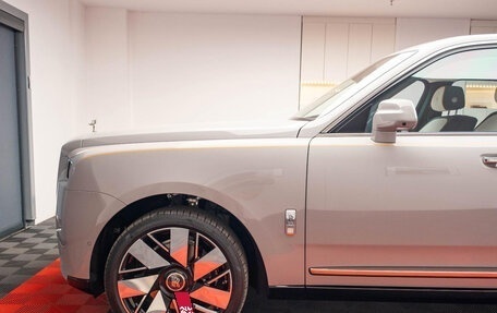 Rolls-Royce Cullinan, 2025 год, 58 290 000 рублей, 6 фотография