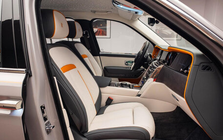 Rolls-Royce Cullinan, 2025 год, 58 290 000 рублей, 37 фотография