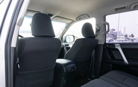 Toyota Land Cruiser Prado 150 рестайлинг 2, 2020 год, 5 394 000 рублей, 11 фотография