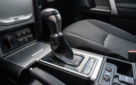 Toyota Land Cruiser Prado 150 рестайлинг 2, 2020 год, 5 394 000 рублей, 25 фотография