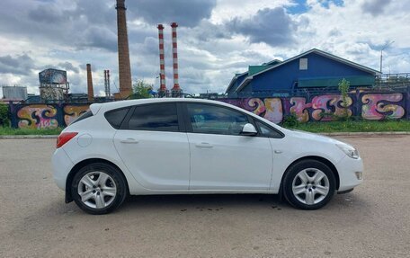 Opel Astra J, 2011 год, 970 000 рублей, 3 фотография