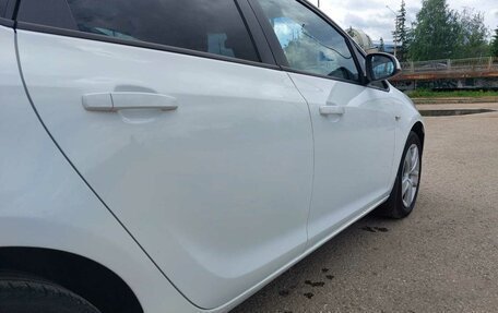 Opel Astra J, 2011 год, 970 000 рублей, 10 фотография