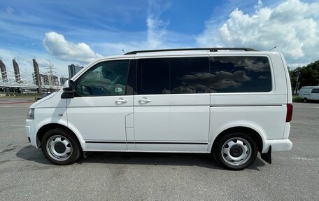 Volkswagen Multivan T5, 2012 год, 2 190 000 рублей, 2 фотография