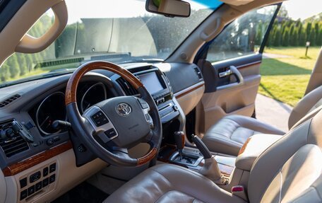 Toyota Land Cruiser 200, 2014 год, 3 800 000 рублей, 7 фотография