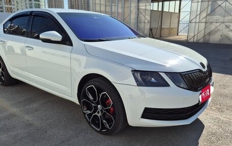 Skoda Octavia, 2018 год, 1 600 000 рублей, 2 фотография