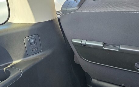Nissan Serena IV, 2019 год, 1 900 000 рублей, 25 фотография