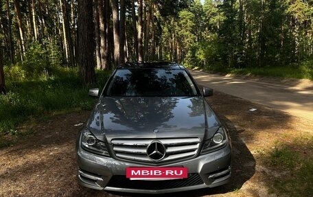 Mercedes-Benz C-Класс, 2011 год, 1 850 000 рублей, 2 фотография