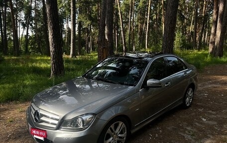 Mercedes-Benz C-Класс, 2011 год, 1 850 000 рублей, 3 фотография