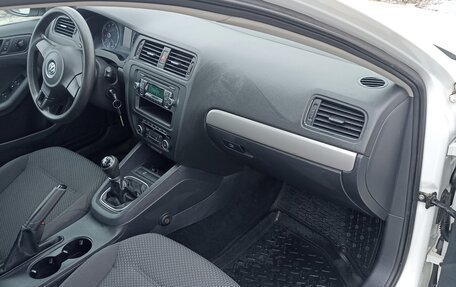 Volkswagen Jetta VI, 2012 год, 1 030 000 рублей, 10 фотография