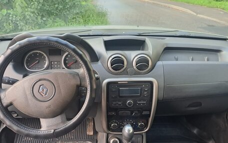 Renault Duster I рестайлинг, 2014 год, 800 000 рублей, 2 фотография