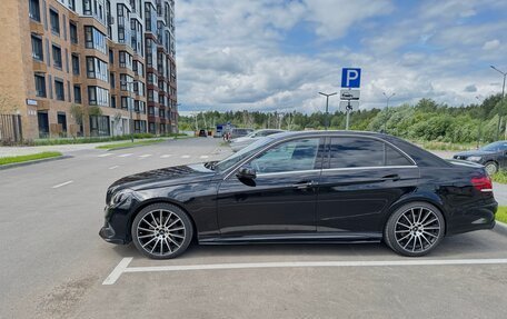 Mercedes-Benz E-Класс, 2015 год, 2 600 000 рублей, 3 фотография