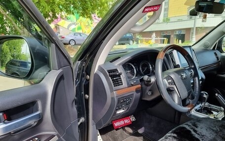 Toyota Land Cruiser 200, 2015 год, 4 955 100 рублей, 11 фотография