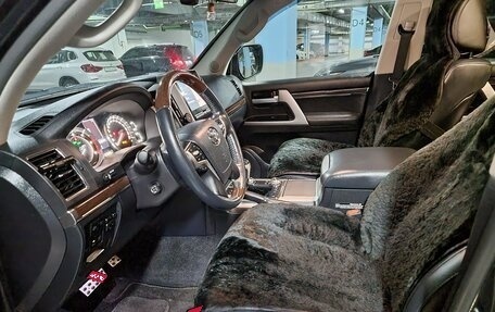 Toyota Land Cruiser 200, 2015 год, 4 955 100 рублей, 17 фотография