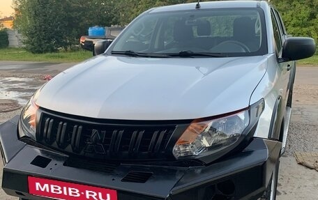 Mitsubishi L200 IV рестайлинг, 2017 год, 2 200 000 рублей, 7 фотография