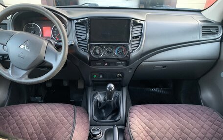 Mitsubishi L200 IV рестайлинг, 2017 год, 2 200 000 рублей, 16 фотография