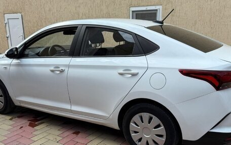 Hyundai Solaris II рестайлинг, 2020 год, 1 080 000 рублей, 3 фотография