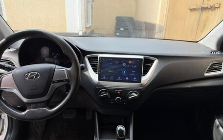 Hyundai Solaris II рестайлинг, 2020 год, 1 080 000 рублей, 5 фотография