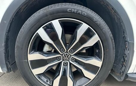 Volkswagen Tiguan II, 2021 год, 2 180 000 рублей, 21 фотография