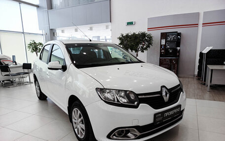 Renault Logan II, 2017 год, 789 000 рублей, 7 фотография