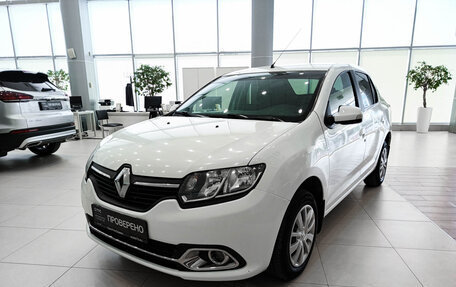 Renault Logan II, 2017 год, 789 000 рублей, 5 фотография