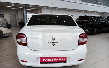 Renault Logan II, 2017 год, 789 000 рублей, 10 фотография
