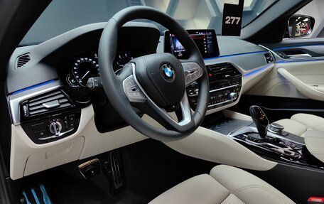 BMW 5 серия, 2021 год, 4 980 000 рублей, 16 фотография
