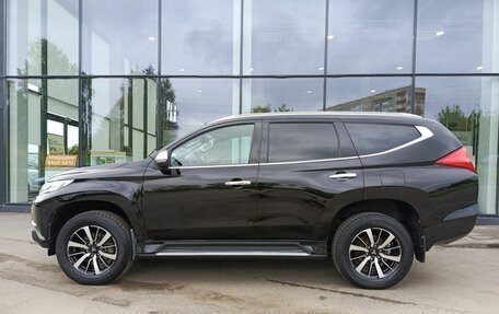 Mitsubishi Pajero Sport III рестайлинг, 2018 год, 3 073 000 рублей, 10 фотография