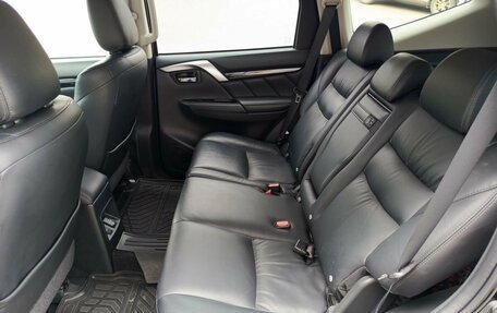 Mitsubishi Pajero Sport III рестайлинг, 2018 год, 3 073 000 рублей, 15 фотография