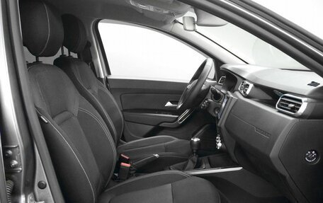 Renault Duster, 2022 год, 2 150 000 рублей, 13 фотография