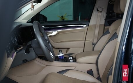 Volkswagen Touareg III, 2018 год, 6 500 000 рублей, 12 фотография