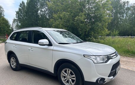 Mitsubishi Outlander III рестайлинг 3, 2014 год, 1 450 000 рублей, 7 фотография
