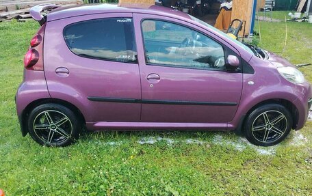 Peugeot 107 I рестайлинг, 2012 год, 600 000 рублей, 9 фотография