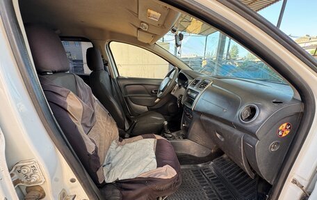 Renault Logan II, 2014 год, 250 000 рублей, 11 фотография