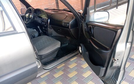 Chevrolet Niva I рестайлинг, 2005 год, 320 000 рублей, 7 фотография