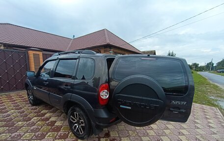 Chevrolet Niva I рестайлинг, 2012 год, 650 000 рублей, 3 фотография