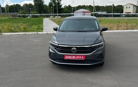 Volkswagen Polo VI (EU Market), 2020 год, 1 450 000 рублей, 1 фотография