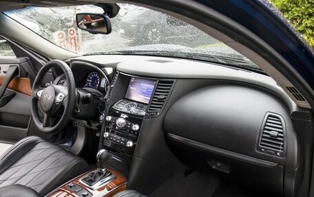 Infiniti QX70, 2014 год, 2 417 000 рублей, 9 фотография
