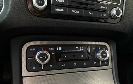 Volkswagen Touareg III, 2015 год, 2 750 000 рублей, 28 фотография